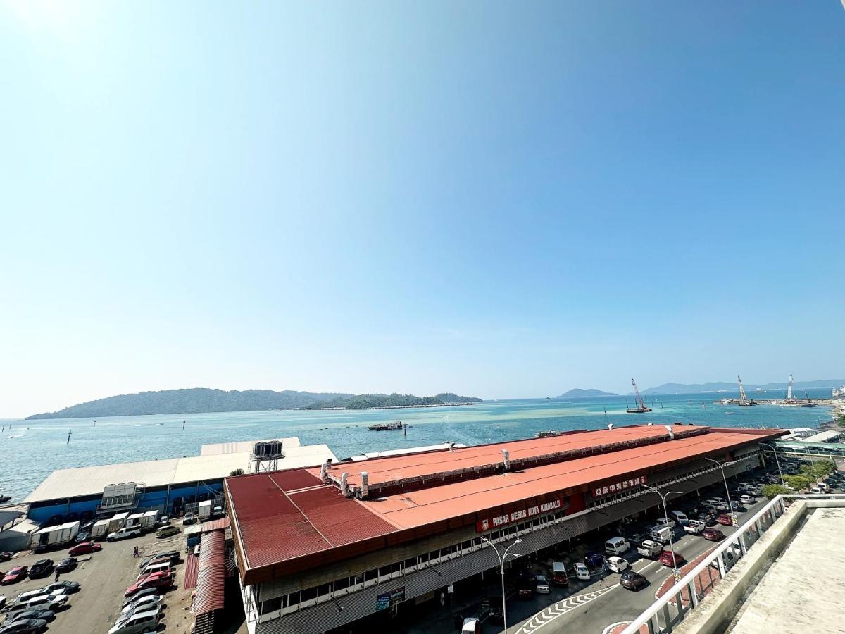 The Shore Kota Kinabalu City Centre By Lw Suites Esterno foto