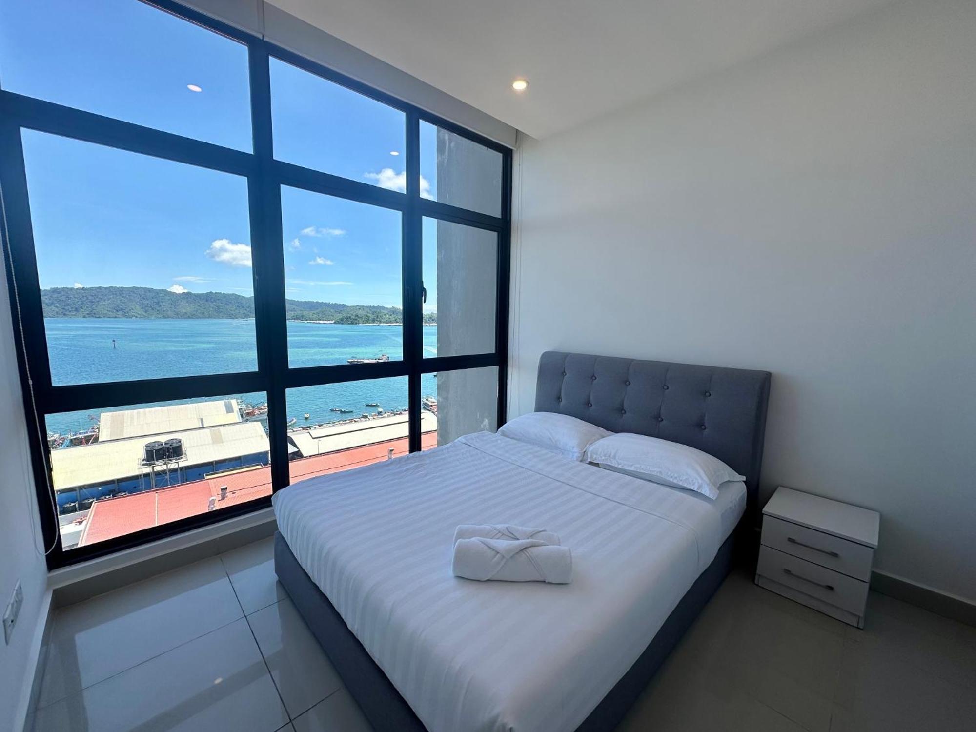 The Shore Kota Kinabalu City Centre By Lw Suites Esterno foto